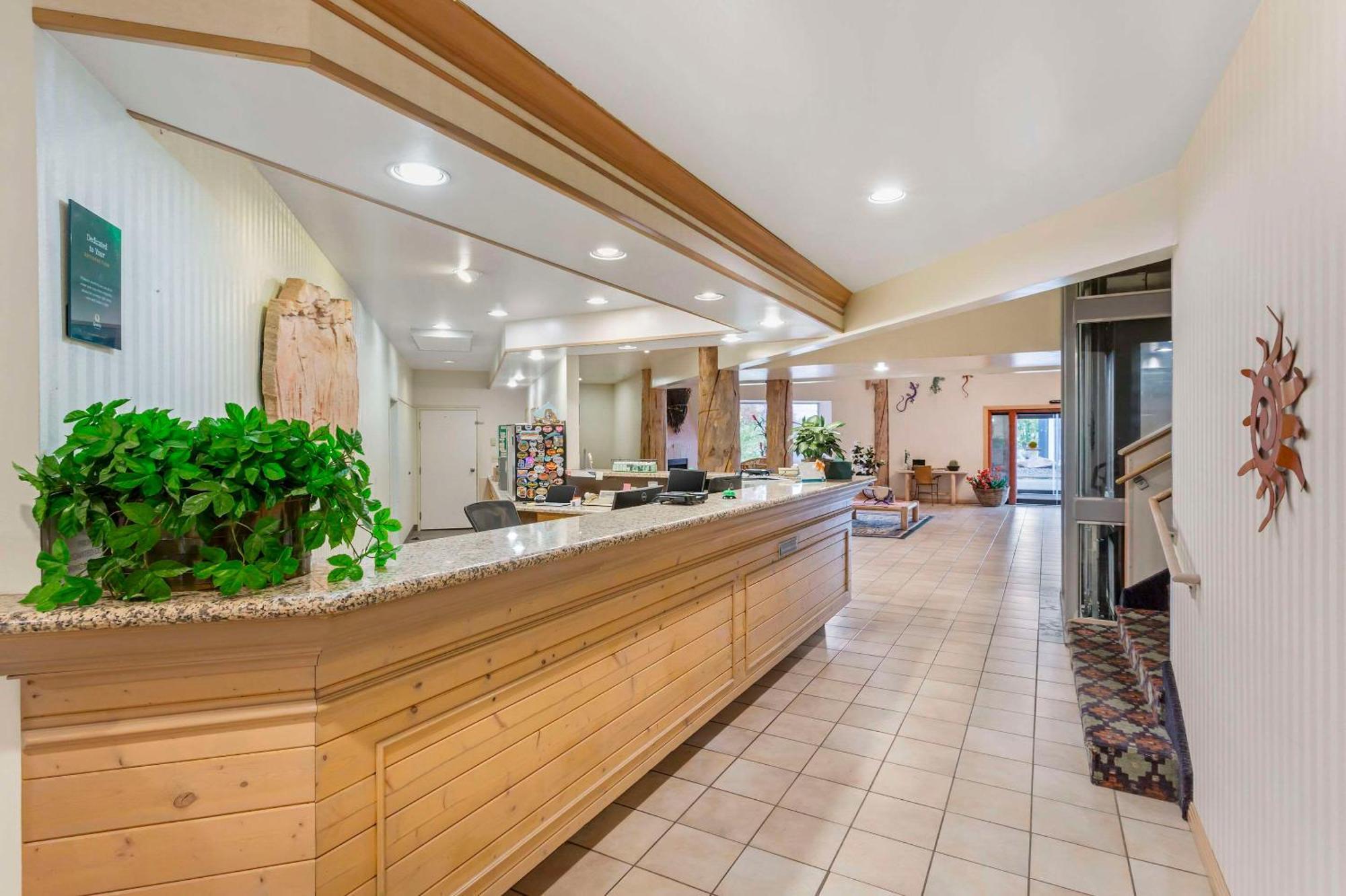 Quality Suites Moab Near Arches National Park Exterior foto